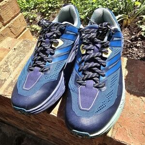 Women's 9.5 Hoka SpeedGoat 3